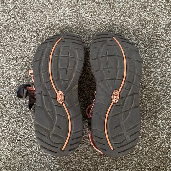 Cute coral Chaco womens sandals size 7 - Picture 3 of 5